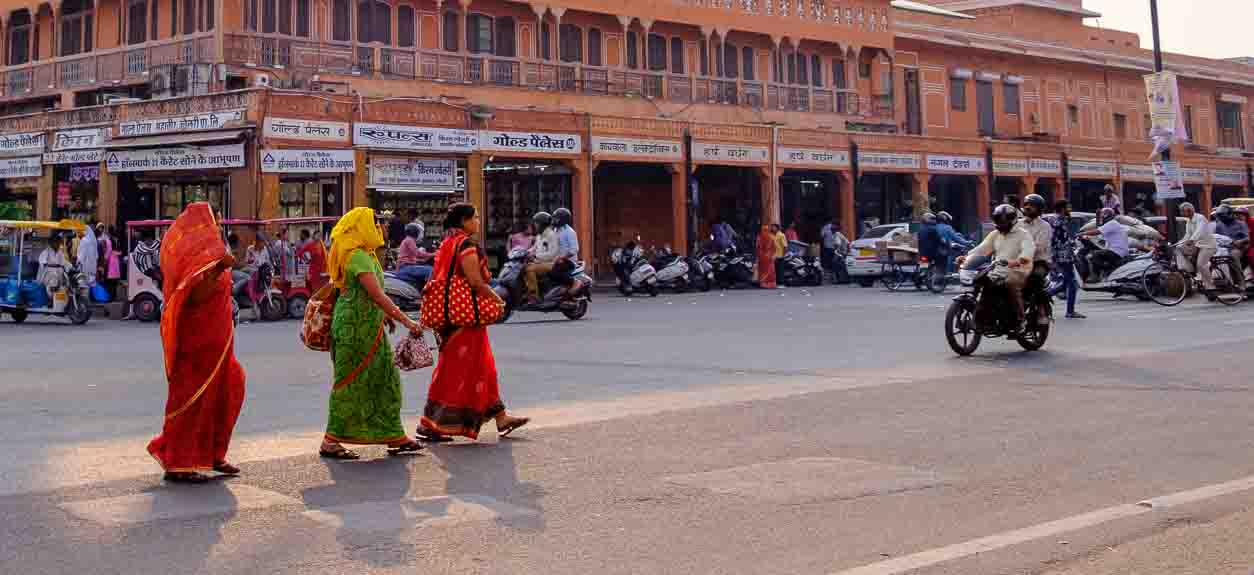 Street scene at the margin